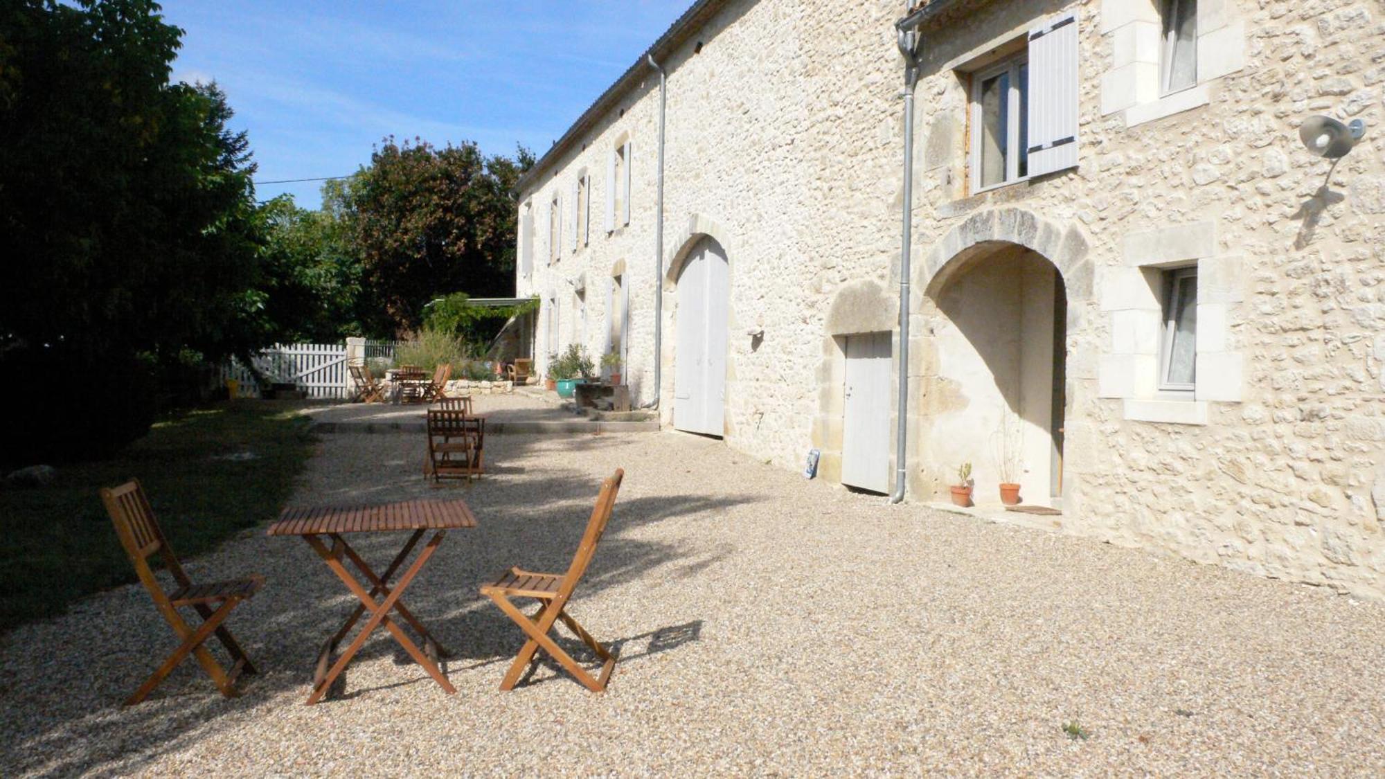 Les Foucauds Hotel Saint-Quentin-de-Caplong Luaran gambar
