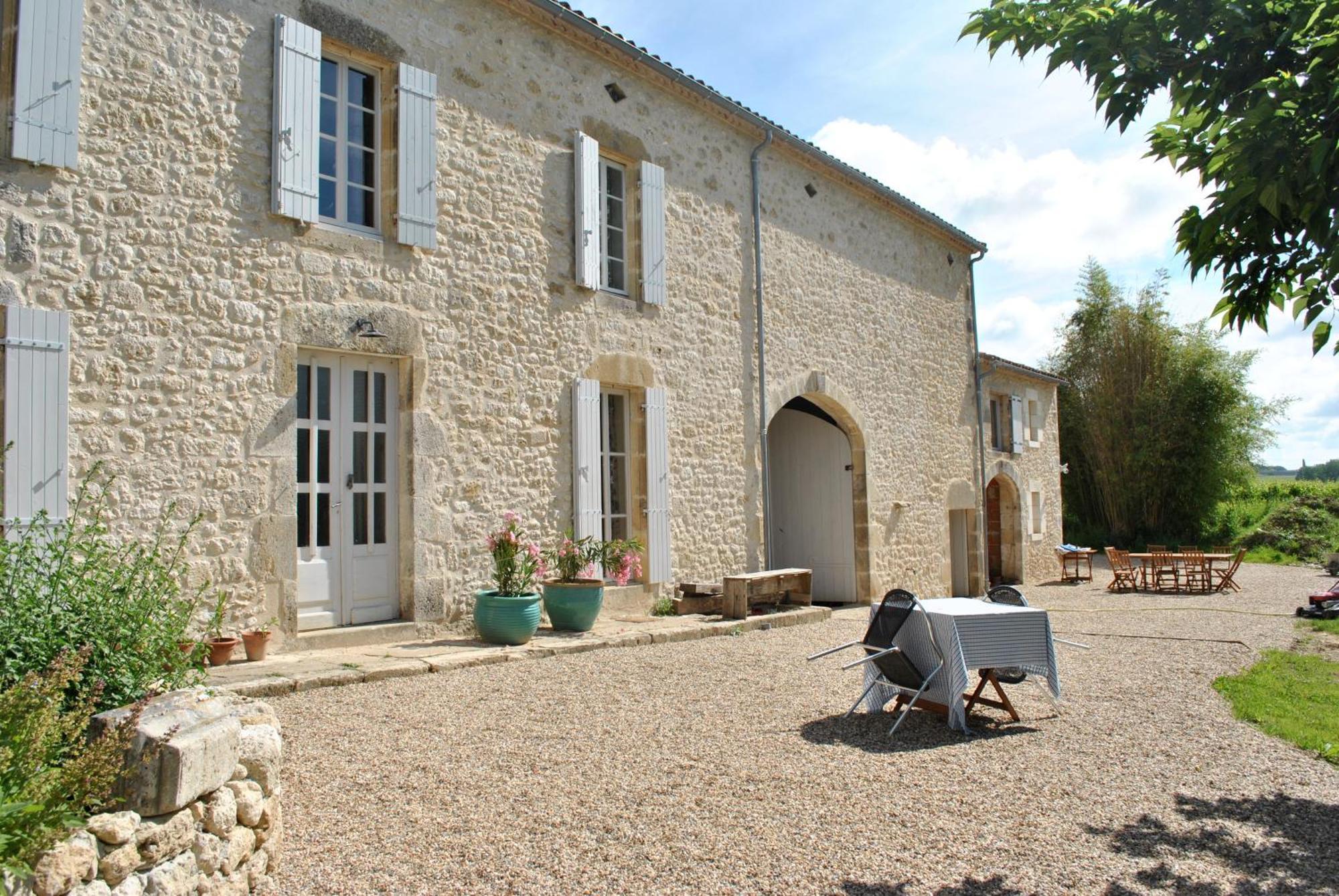 Les Foucauds Hotel Saint-Quentin-de-Caplong Luaran gambar