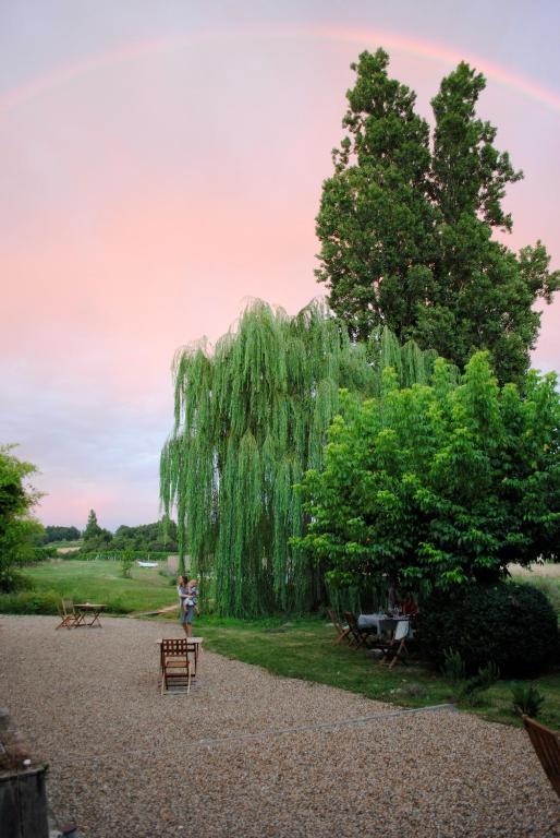 Les Foucauds Hotel Saint-Quentin-de-Caplong Bilik gambar